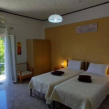 Nikis Apartments Ájos Górdios Eksteriør bilde