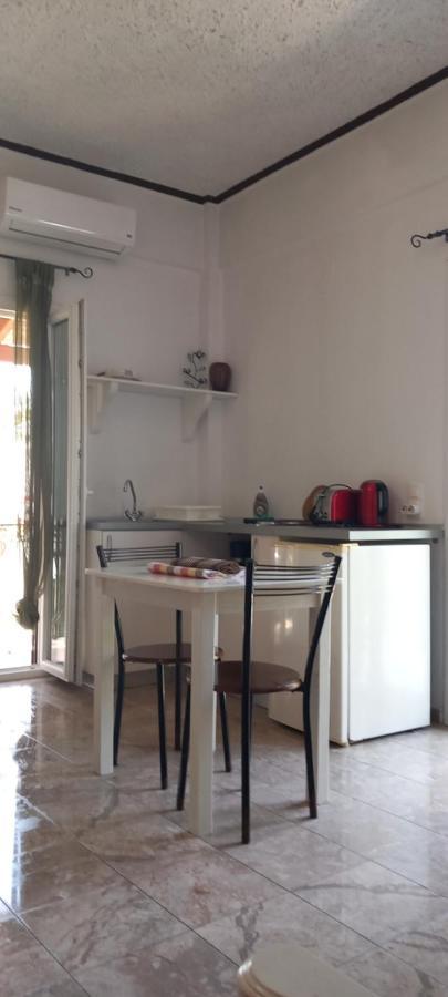 Nikis Apartments Ájos Górdios Eksteriør bilde