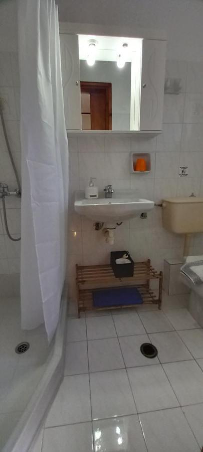 Nikis Apartments Ájos Górdios Eksteriør bilde
