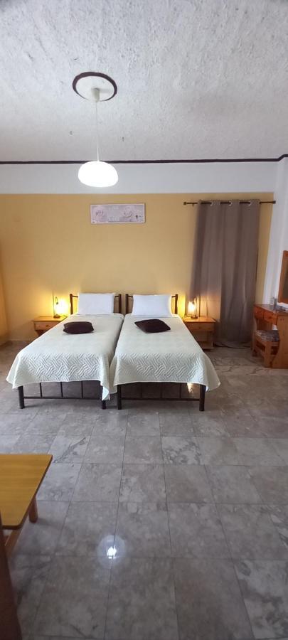 Nikis Apartments Ájos Górdios Eksteriør bilde