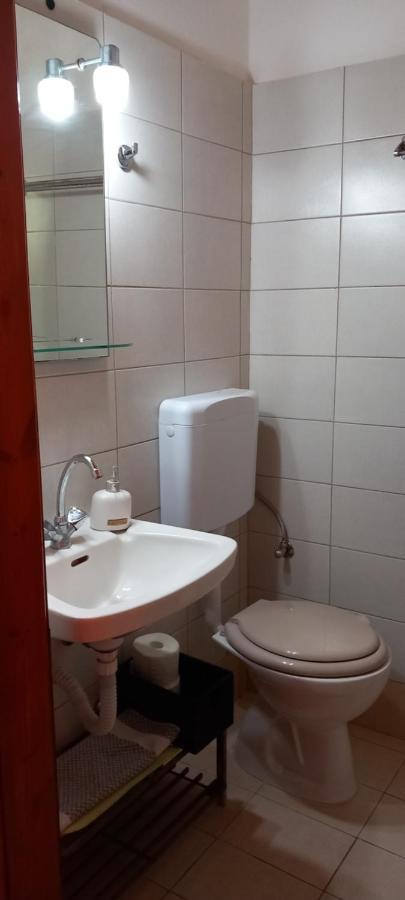 Nikis Apartments Ájos Górdios Eksteriør bilde